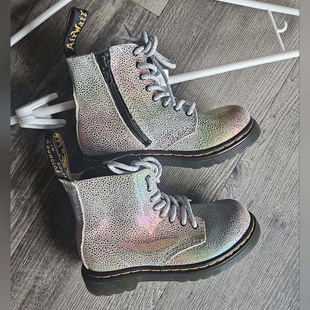 🩷💜Dr. Martens Zip Boots‎ Size 8 Pascal T 🩵💛